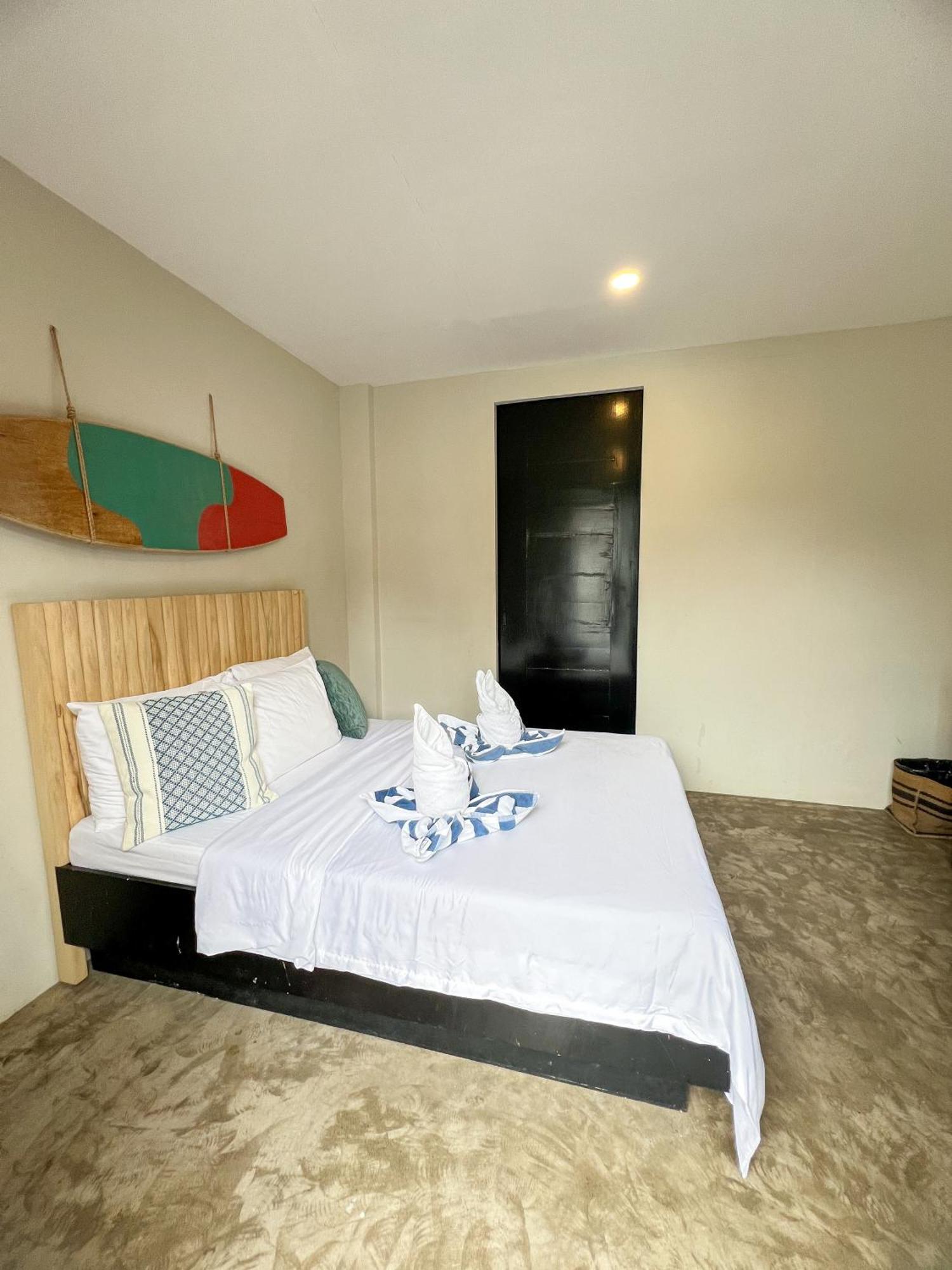 Готель Siargao Bed And Brewery Хенераль-Луна Екстер'єр фото